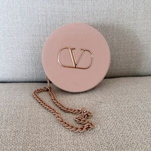 🪎Valentino Dusty Pink Cushion Case with Chain